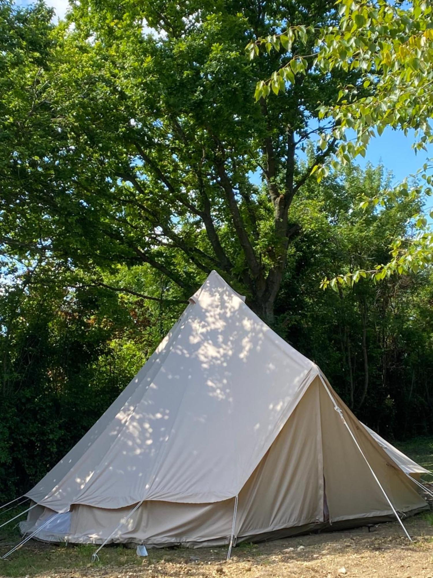 Glamping By Stansted Airport Hotel Hallingbury Exterior foto